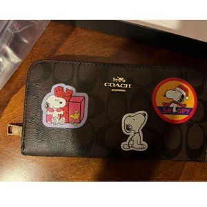 COACH X PEANUTS POUCH WALLET HANDBAG
